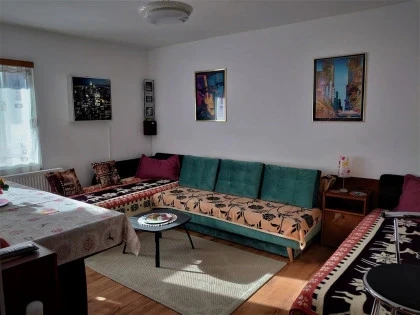 casa_Cerbului_Azuga_Sufragerie.webp