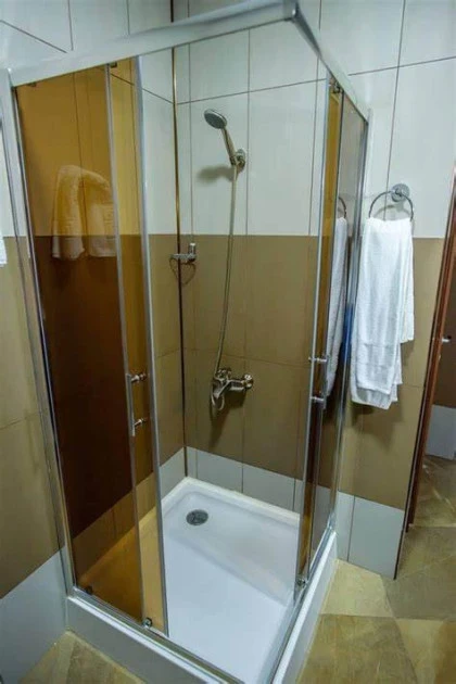 cabina_dus.webp