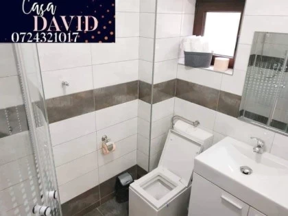 Casa_David_Baie_moderna_Localtrustro.webp