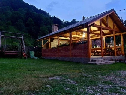 Foisor_aproape_de_casa.webp