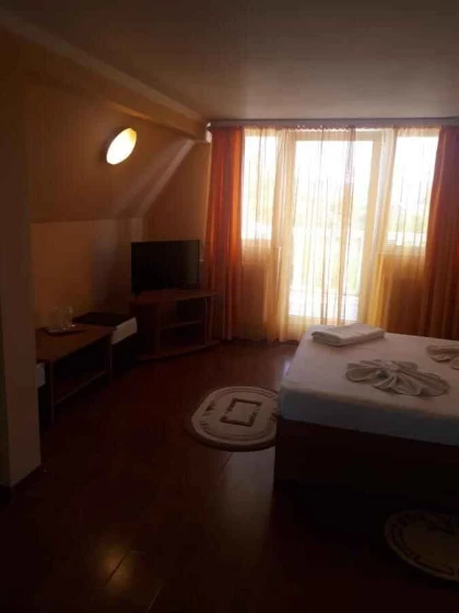 Vila Tom Cris Dormitor mansarda